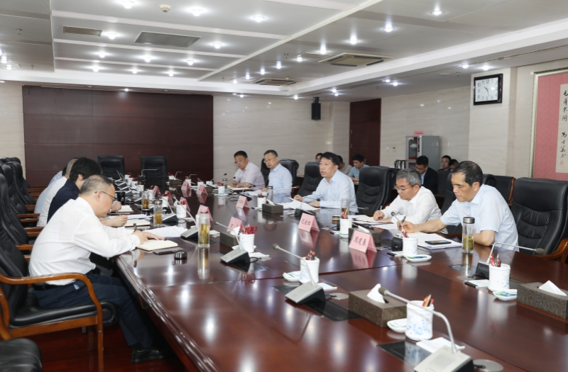张君毅主持召开市政府党组会议 专题研究深入贯彻中央八项规定精神学习教育有关工作