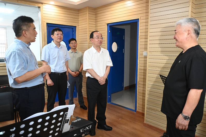 孟景伟在调研黄梅戏文化传承发展工作时强调 坚定文化自信 坚持守正创新 推动黄梅戏文化生生不息蓬勃发展