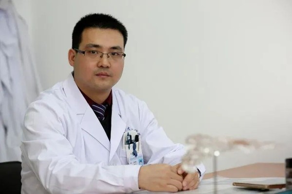 詹俊锋.jpg